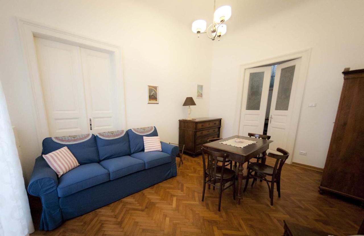 Domus Liberta - Boutique Rooms Trieste Eksteriør billede